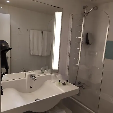 Lille Ouest By Ihg 4* Englos