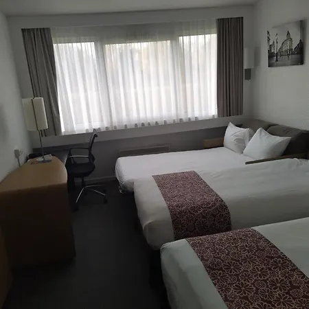Lille Ouest By Ihg Englos