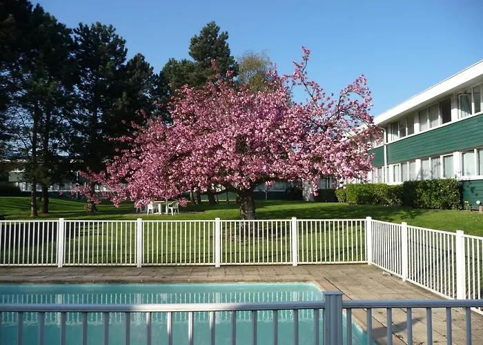 Lille Ouest By Ihg 4*