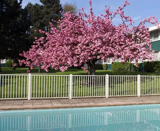 Hotel Lille Ouest By Ihg Englos