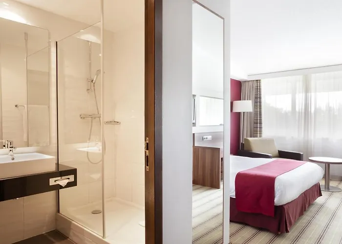 Lille Ouest By Ihg 4* Englos