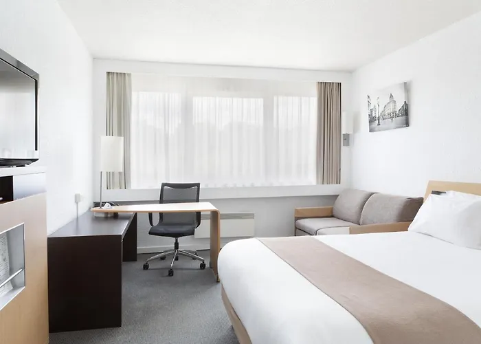 Lille Ouest By Ihg 4* Englos
