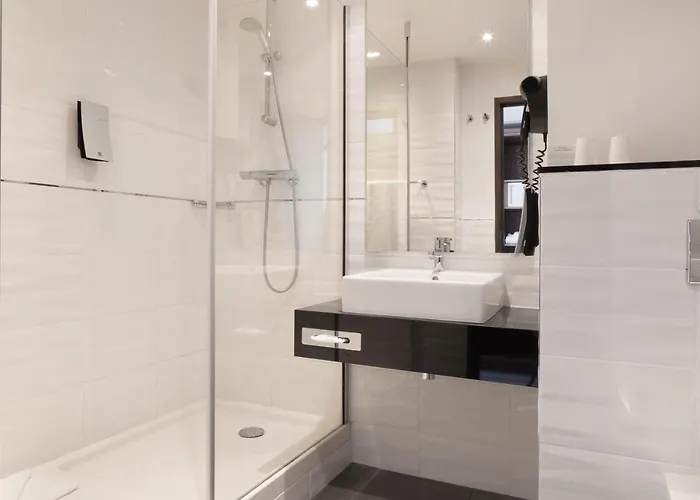 Lille Ouest By Ihg Hotel