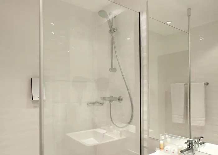 Hotel Lille Ouest By Ihg Englos