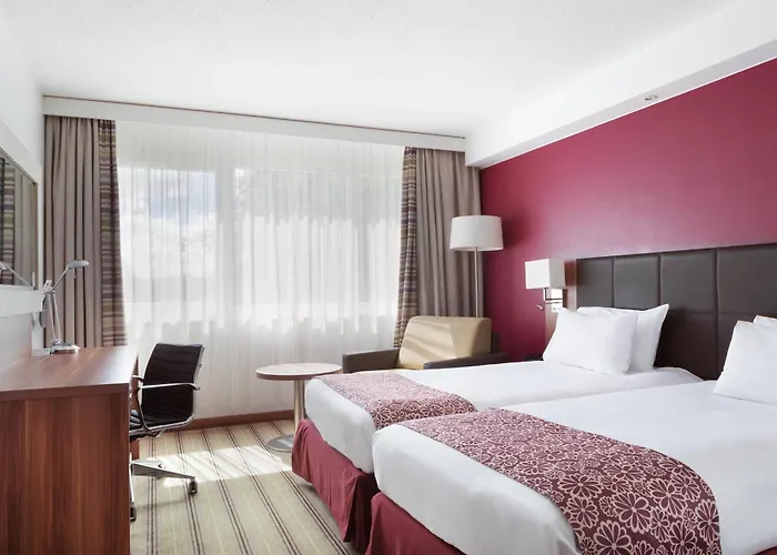 Lille Ouest By Ihg 4*
