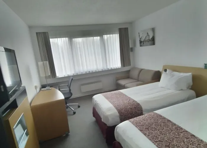 Lille Ouest By Ihg Hotel Englos