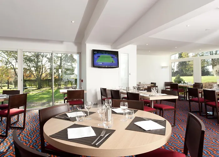 Lille Ouest By Ihg Hotel Englos