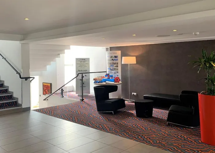 Lille Ouest By Ihg 4*